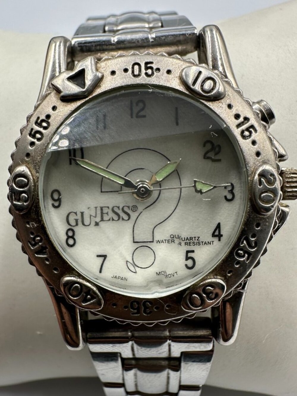 Vintage Guess Womens Watch Silver Tone White Dial Faceted Crystal Working 7"